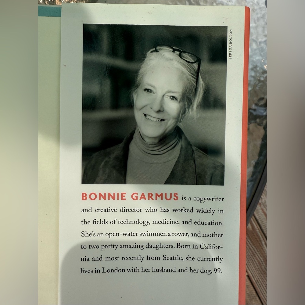 EUC fun & popular book: Lessons in Chemistry by Bonnie Garmus. - Picture 4 of 6
